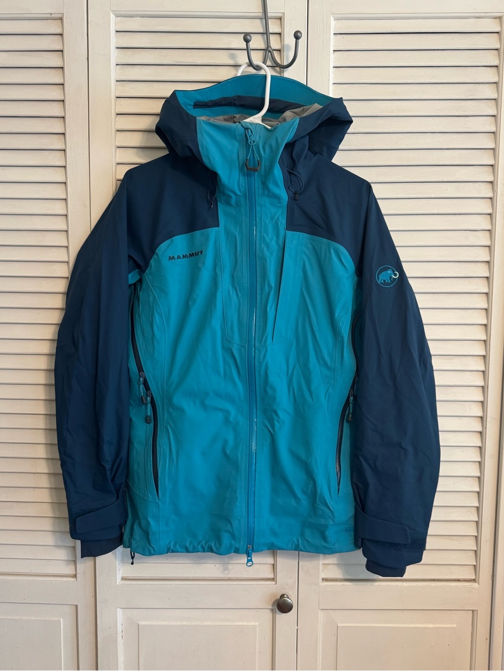 Mammut Women’s Luina Tour HS
Hooded Ski Jacket - XS - Blue